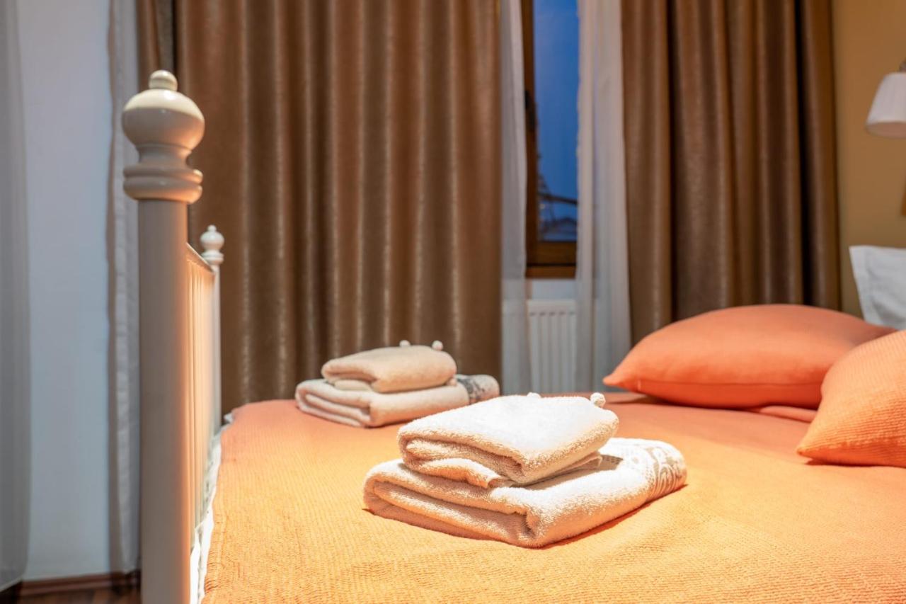 Hotel La Casa Nord Bucarest Esterno foto