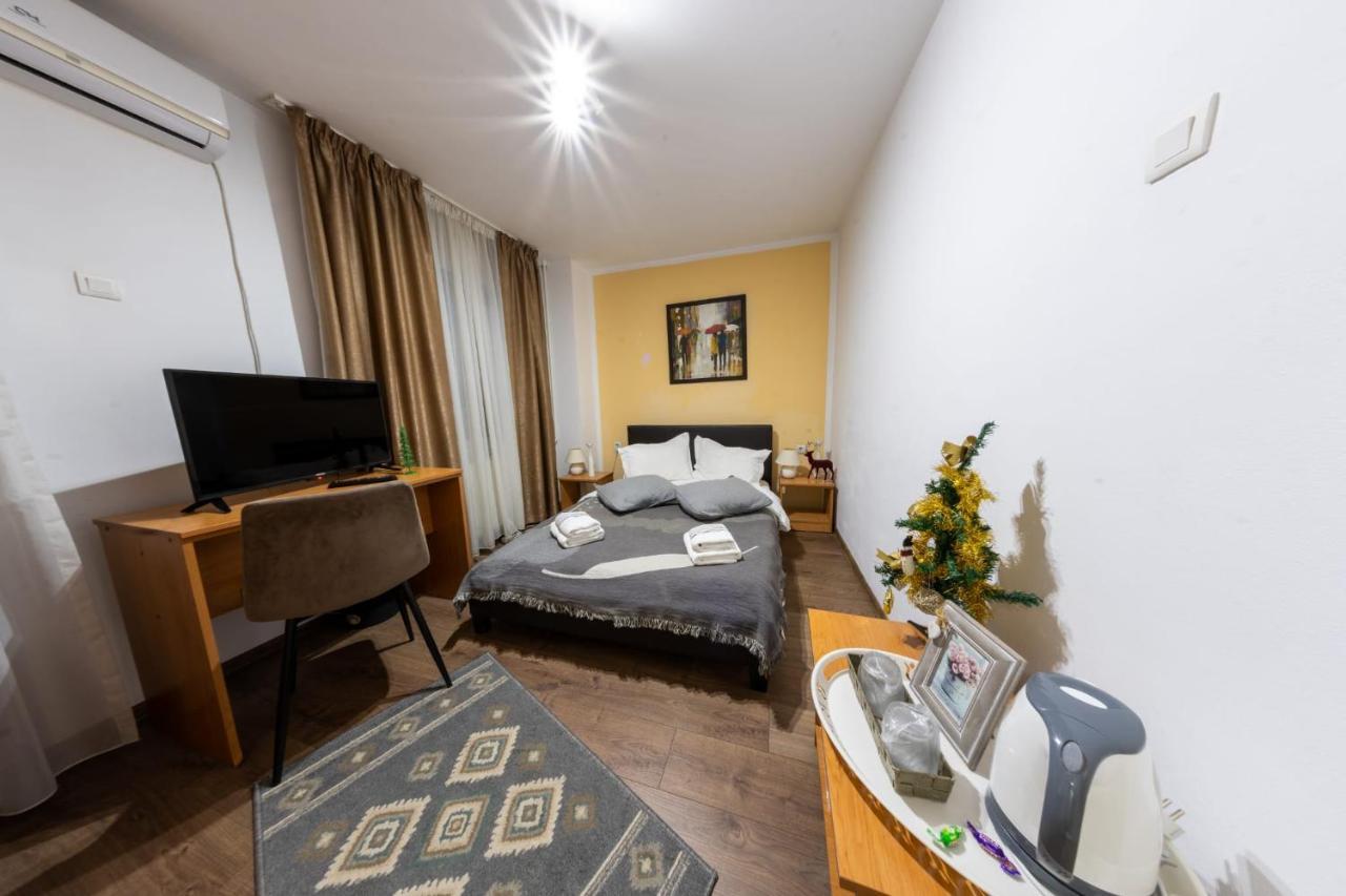 Hotel La Casa Nord Bucarest Esterno foto