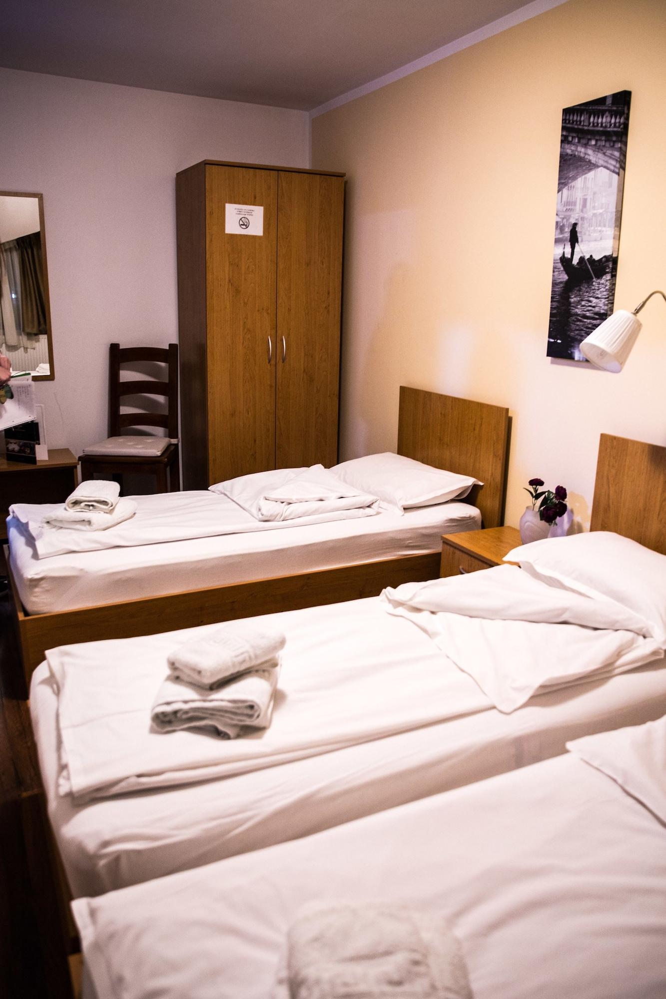 Hotel La Casa Nord Bucarest Esterno foto