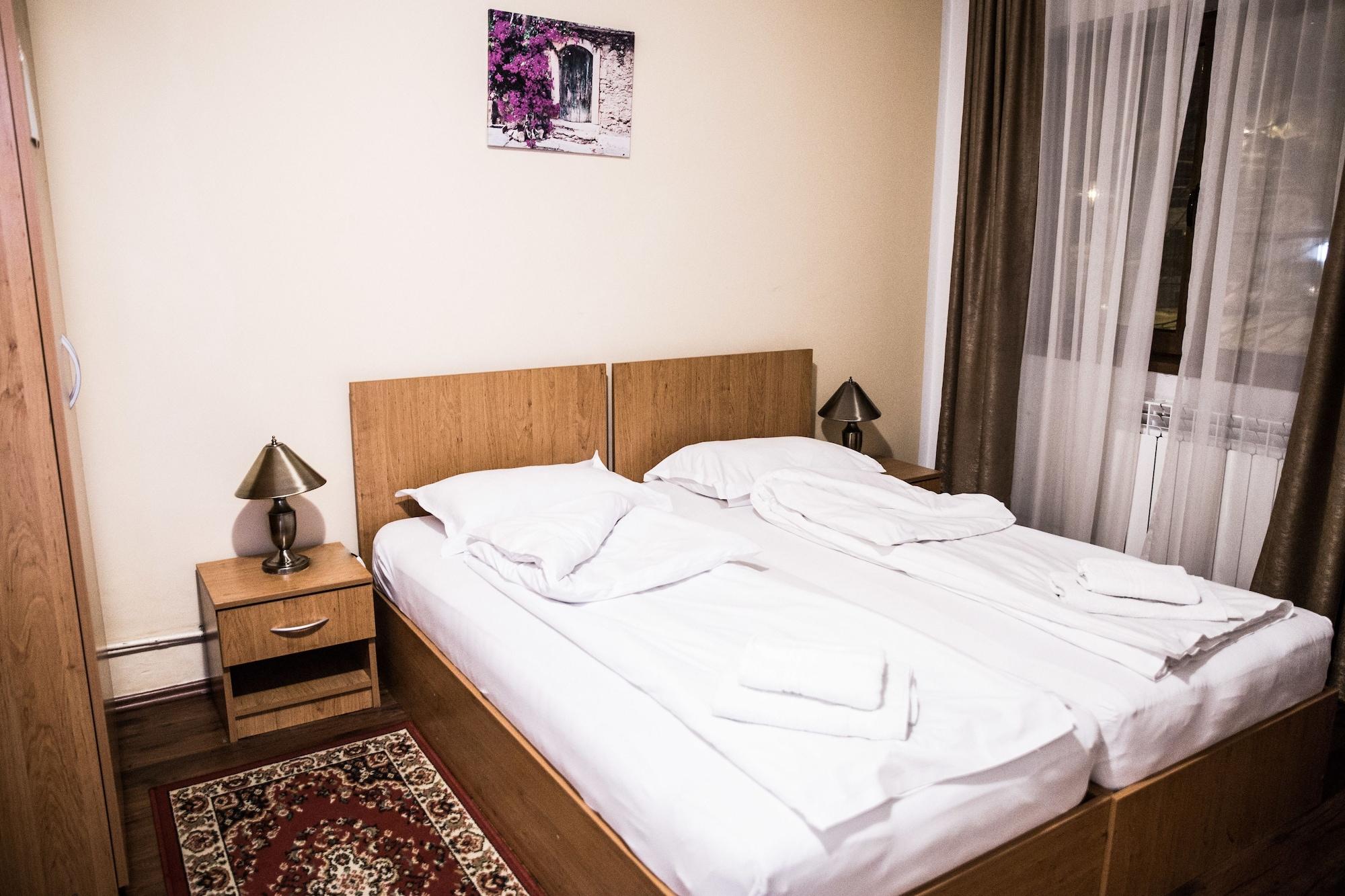 Hotel La Casa Nord Bucarest Esterno foto