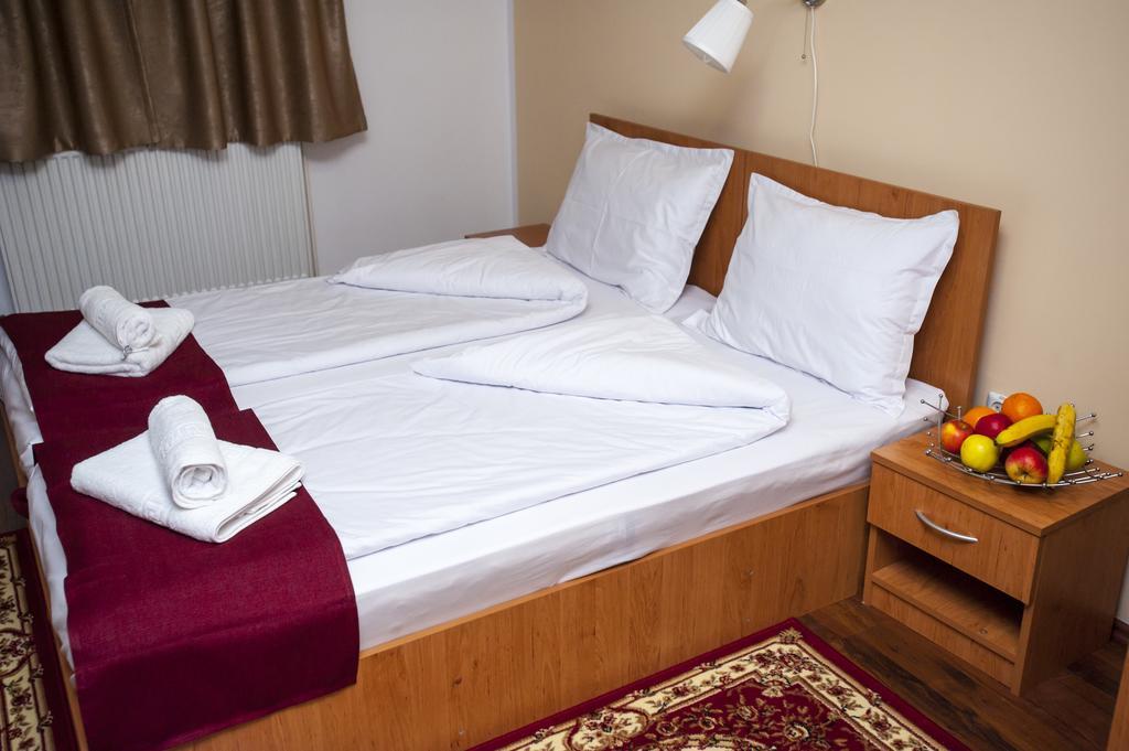 Hotel La Casa Nord Bucarest Esterno foto