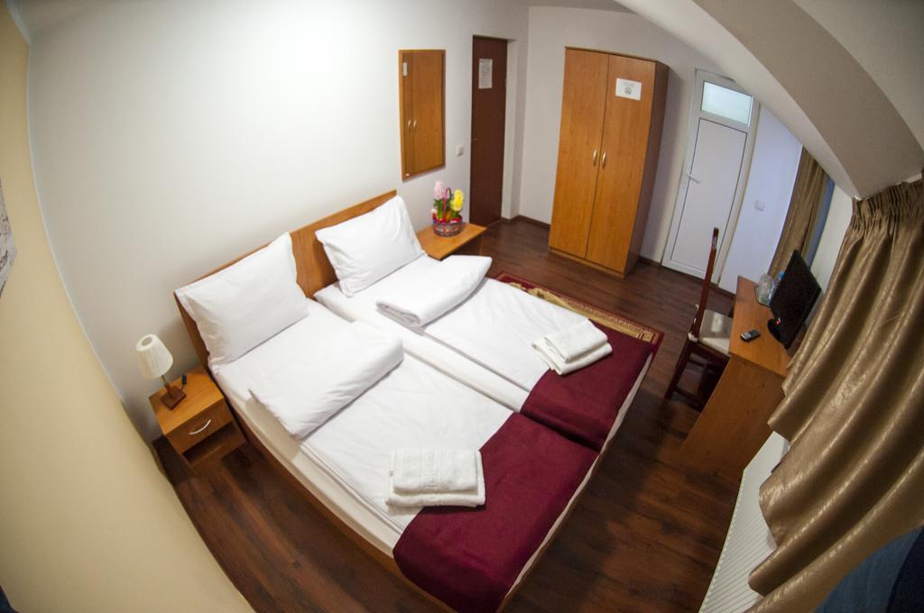 Hotel La Casa Nord Bucarest Esterno foto