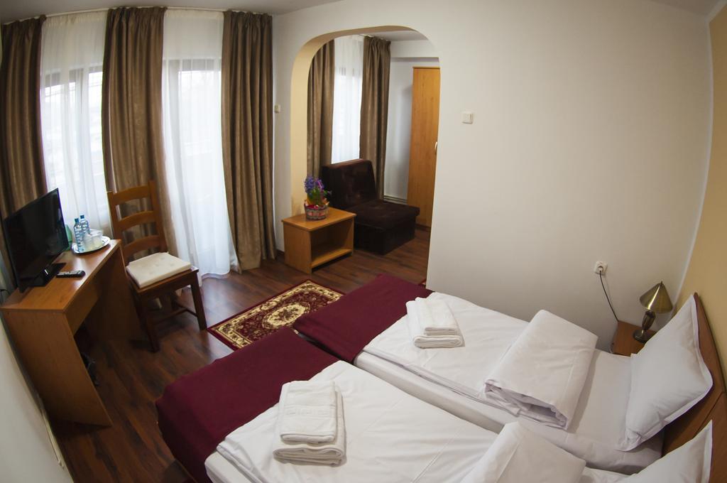 Hotel La Casa Nord Bucarest Esterno foto