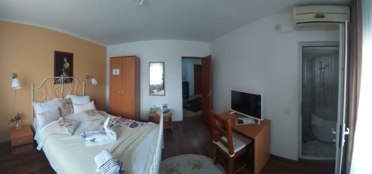 Hotel La Casa Nord Bucarest Esterno foto