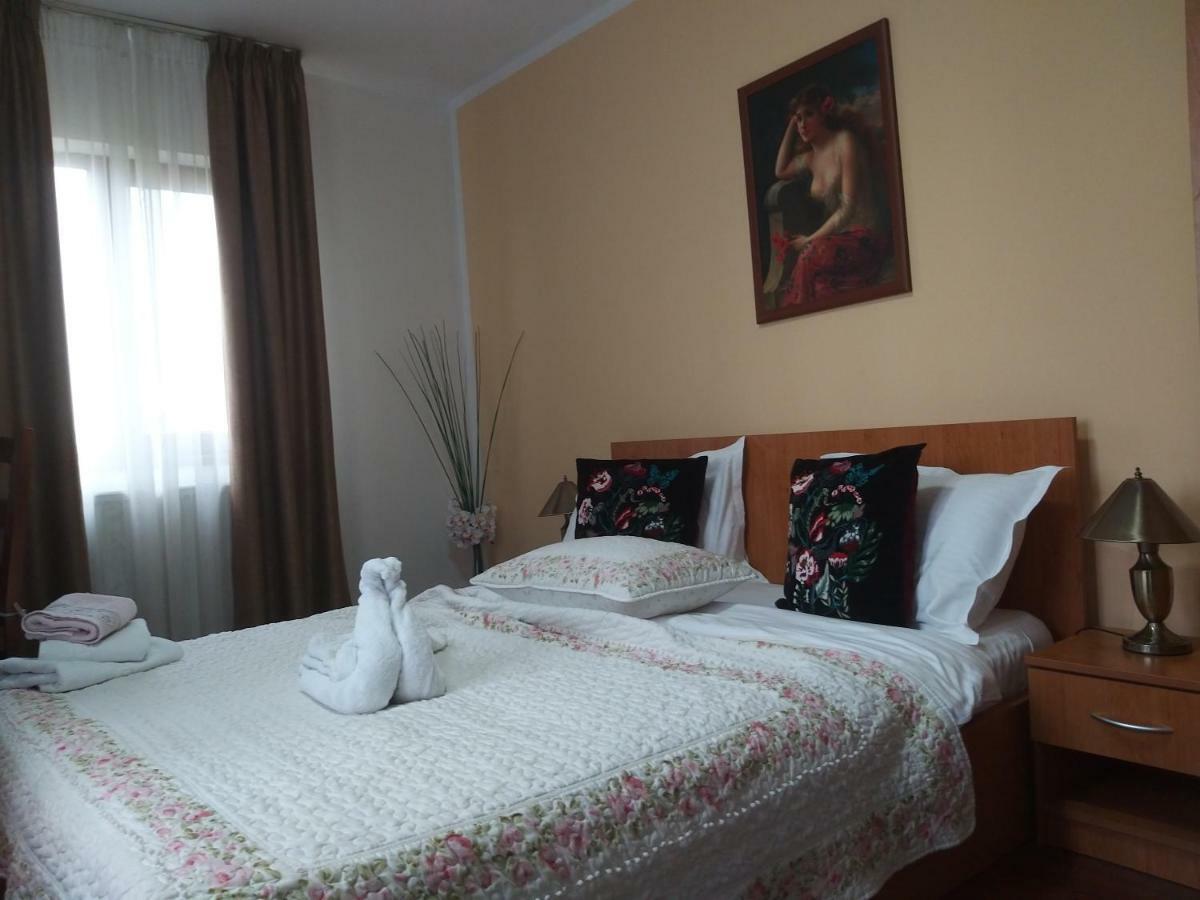 Hotel La Casa Nord Bucarest Esterno foto
